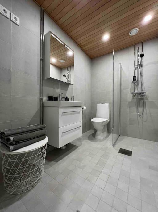 Brand New Modern Condo Built-In Mall Of Tripla เฮลซิงกิ ภายนอก รูปภาพ